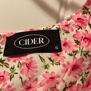 CIDER size small pink floral puff sleeve fitted mini dress!